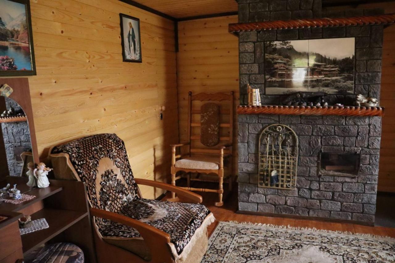 Дерев'Яний Будинок З Банею Oriv Ngoại thất bức ảnh